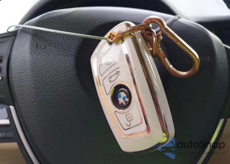 2015 BMW 528I xDrive z USA, uszkodzony, nr VIN WBA5A7C54FD624319